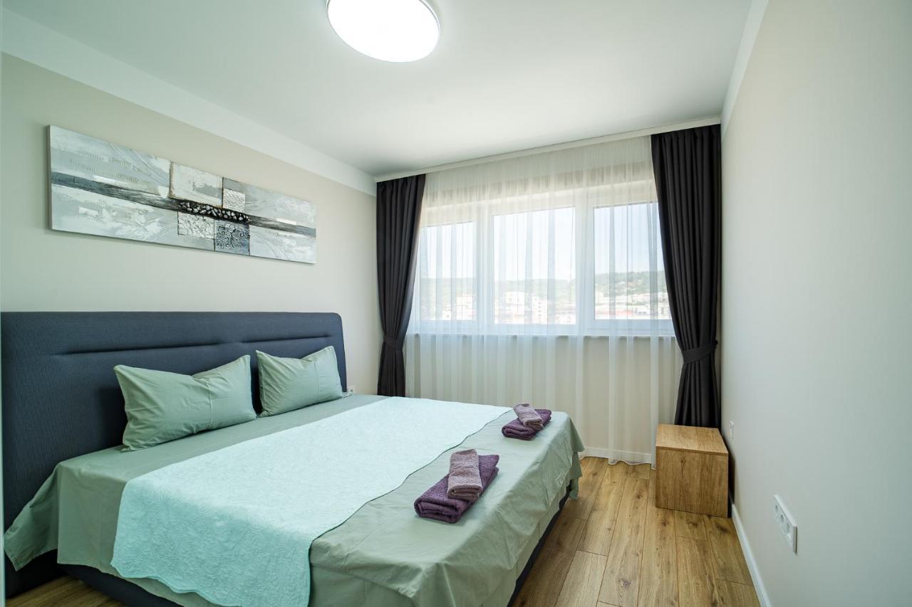 Sky Academic Apartment Варна Екстериор снимка